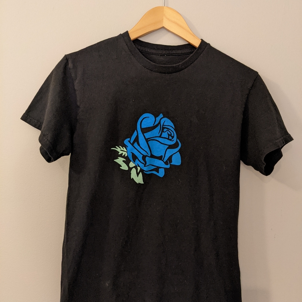 Blue Rose Twin Peaks inspired T-shirt, unisex size Medium, black